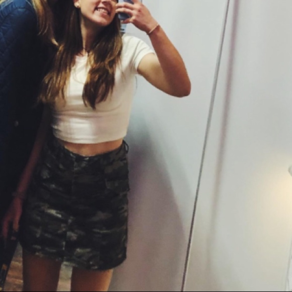 Forever 21 camo skirt